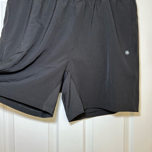 Women’s Gaiam Black Athletic Shorts - Picture 2 of 5
